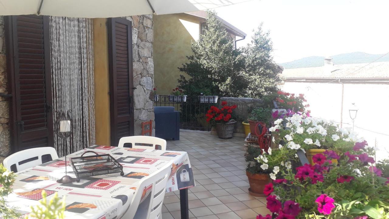 Appartement Casa Sa Hosta à Gavoi Extérieur photo